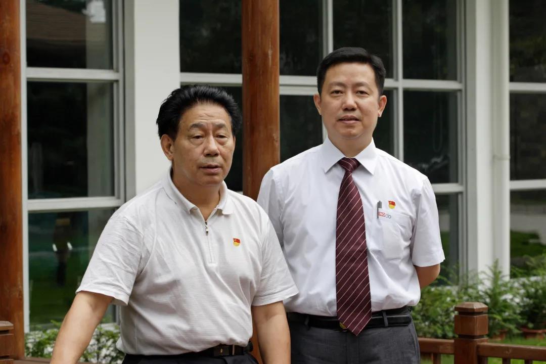 周耀庭、周海江父子