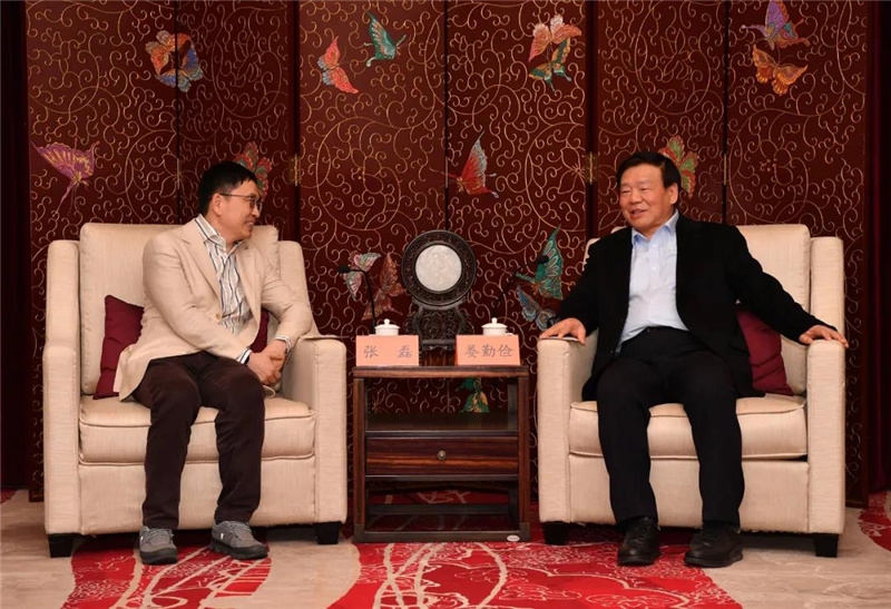 婁勤儉會(huì)見(jiàn)張磊