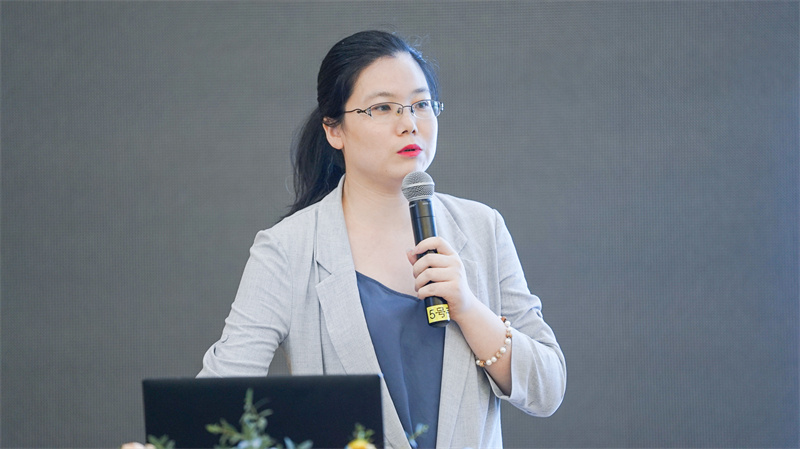 馮顯杰