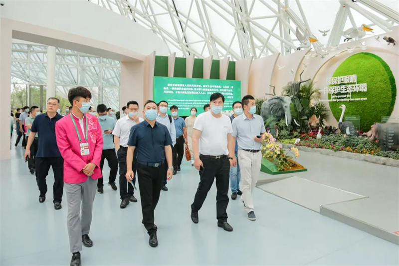 參觀世園會(huì)