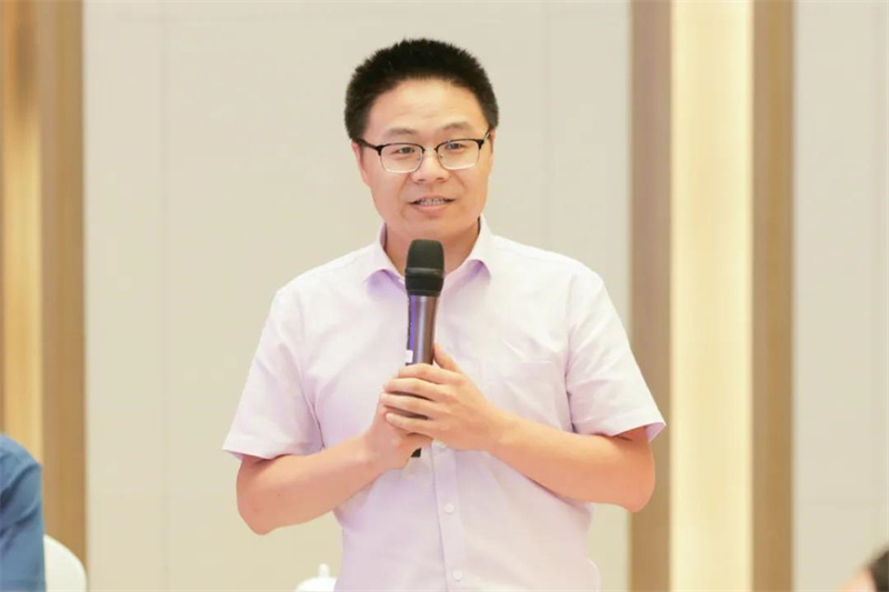 錢(qián)存穩(wěn)