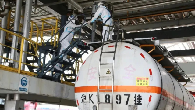  江蘇12名省管領(lǐng)導(dǎo)干部任前 