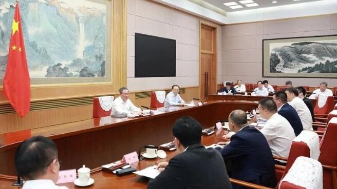 總理年內(nèi)三度與經(jīng)濟(jì)專(zhuān)家和企業(yè)家舉行座談會(huì)，