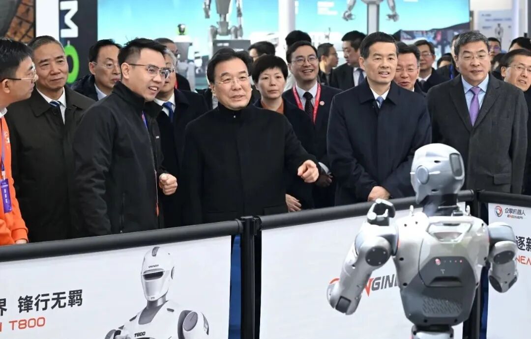  省委書(shū)記、省長(zhǎng)齊上陣！江蘇，正舉全省之力猛 